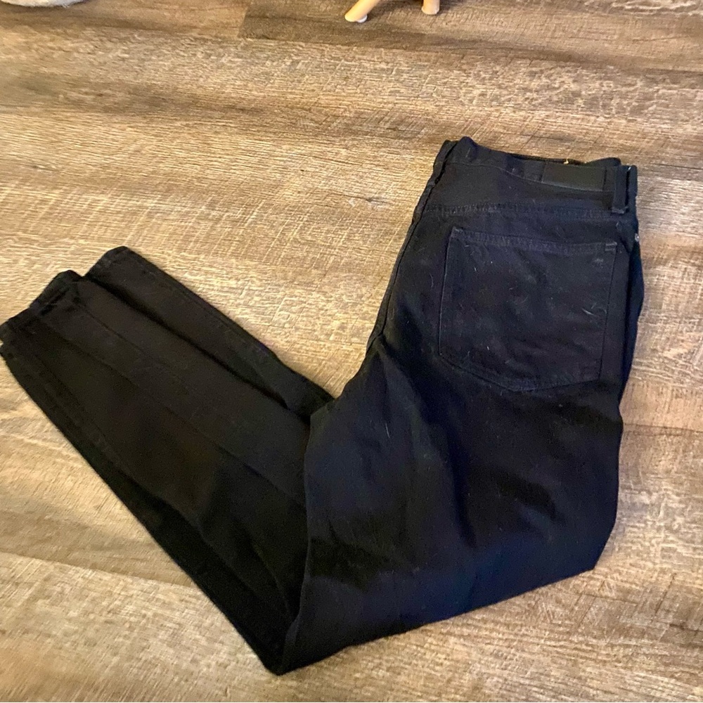 The Mid-Rise Perfect Vintage Straight Jean in Rosella Wash: Ripped Edition
